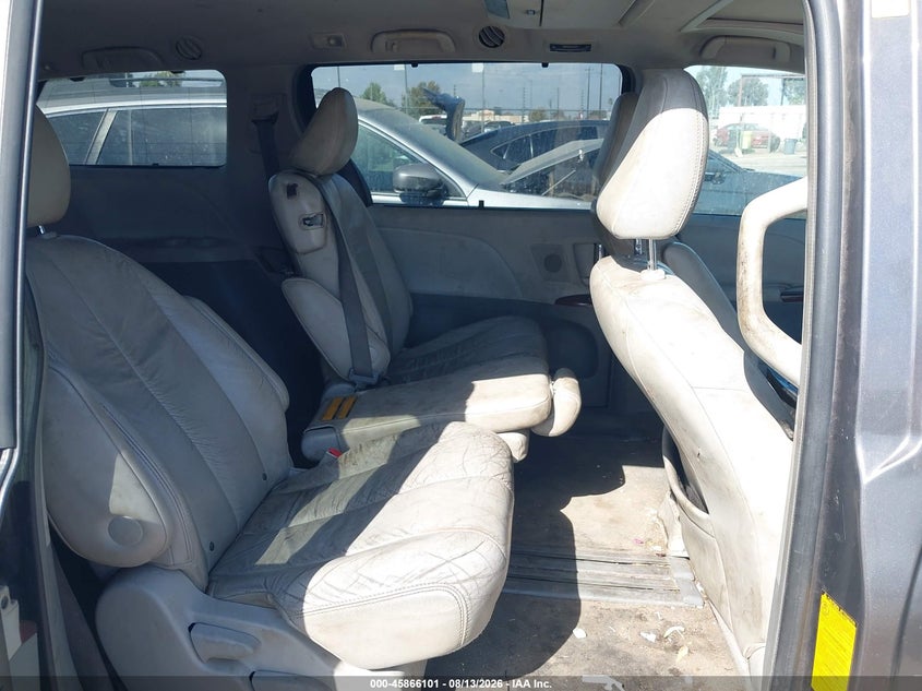 2011 TOYOTA SIENNA VAN 3.5L V-6 DOHC, VVT, 265HP