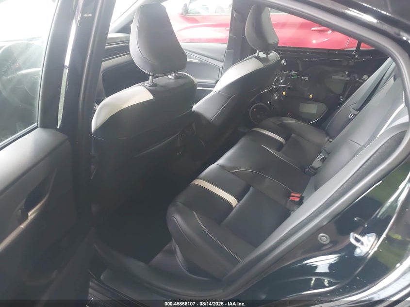 TOYOTA CAMRY - zdjęcie 8