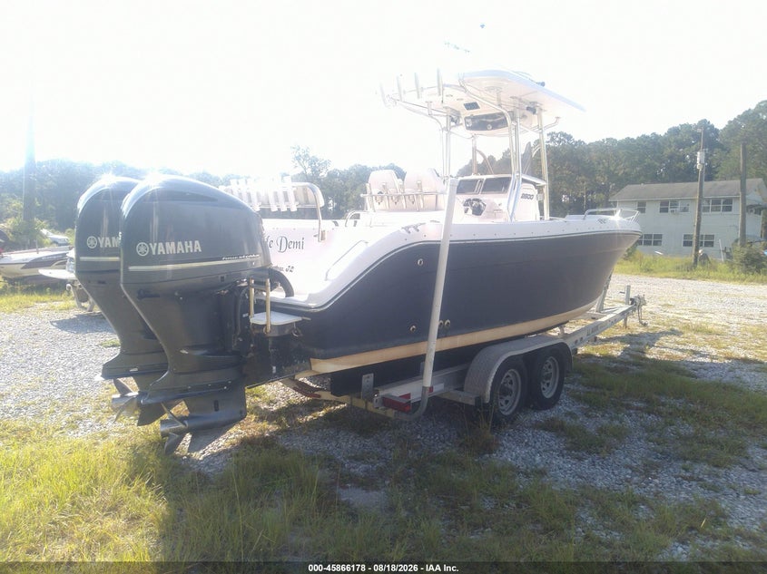 2014 CENTURY 26' auction photo 4