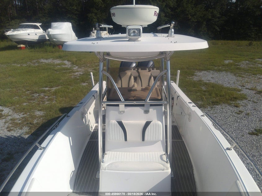 2014 CENTURY 26' auction photo 8