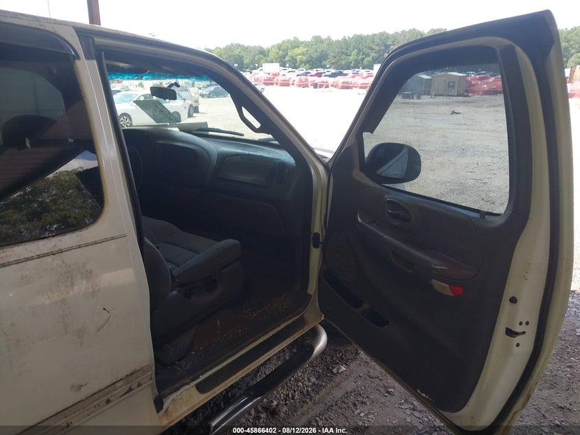 2002 FORD F-150 auction photo 5