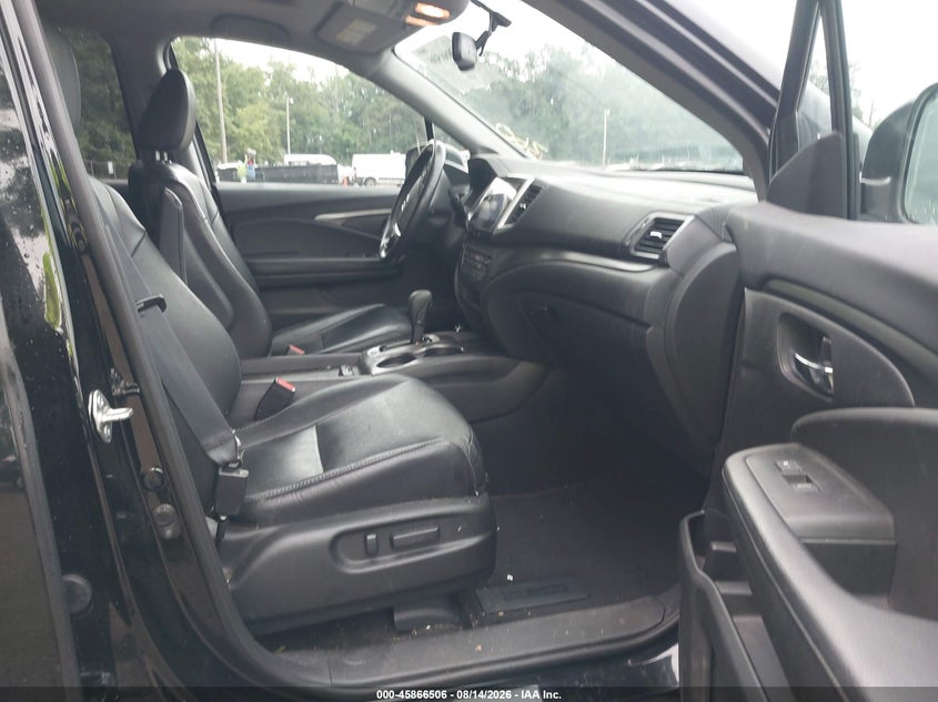 2017 HONDA PILOT auction photo 5