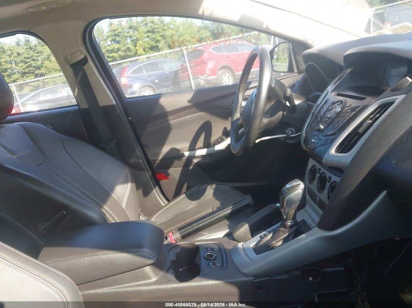 2014 FORD FOCUS auction photo 5