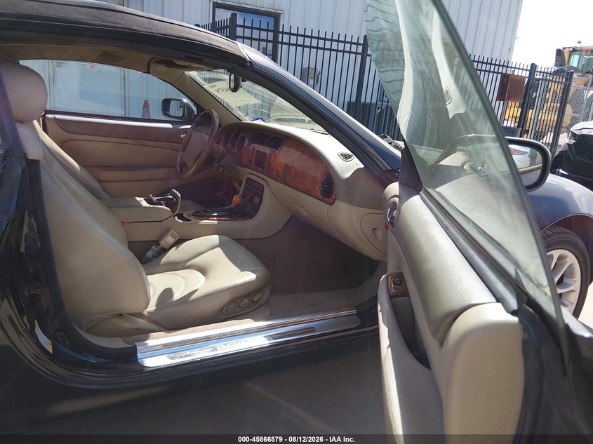 2002 JAGUAR XKR auction photo 5