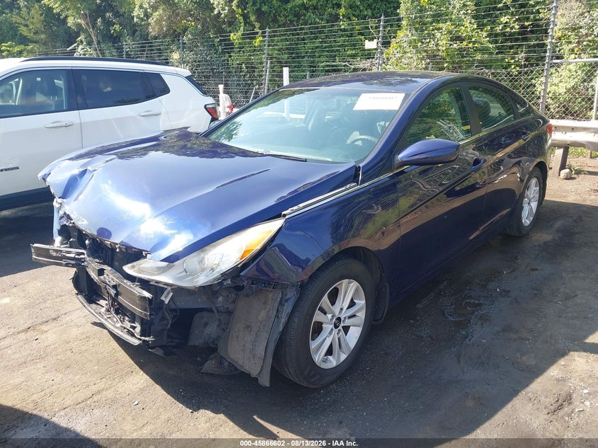 2013 Hyundai Sonata, Front End, IAAI, VIN 5NPEB4AC7DH558792 — photo 2
