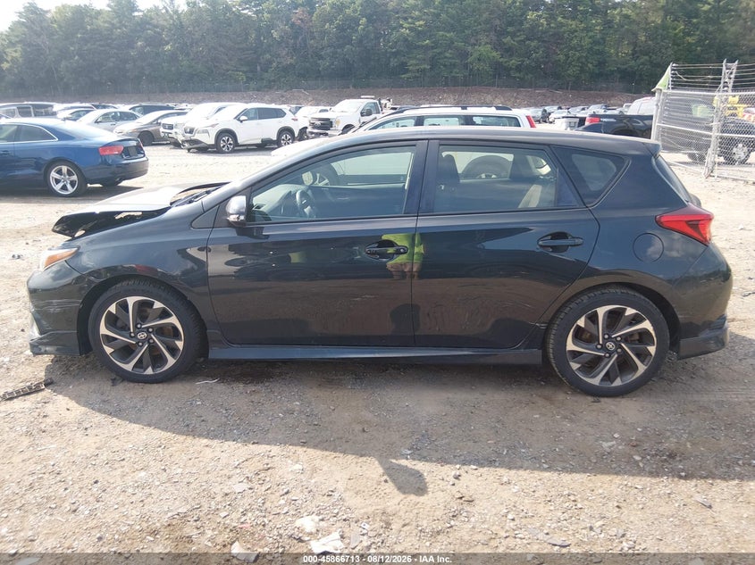 2016 SCION IM · Фото 14