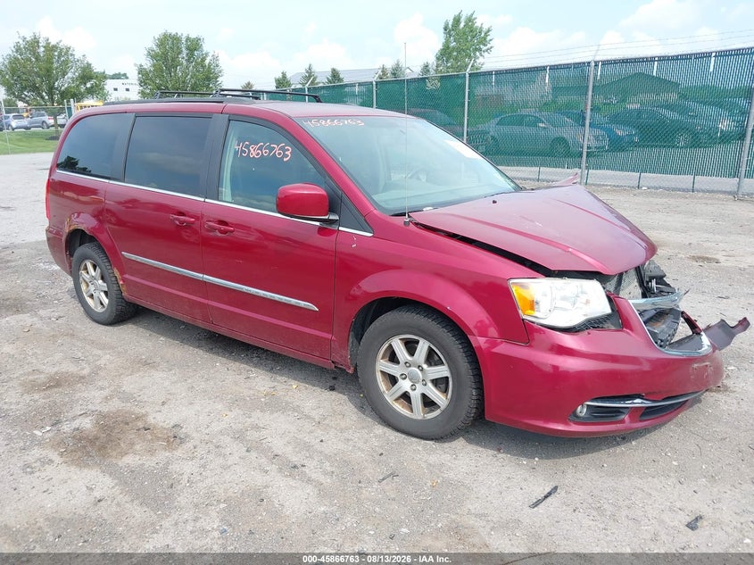 2012 CHRYSLER TOWN & COUNTRY auction photo 1