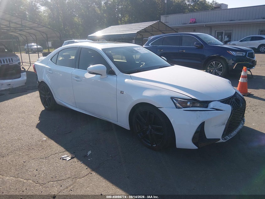 Vin: jthc81d20j5030688, lot: 46365744, lexus is 300 2018 img_1