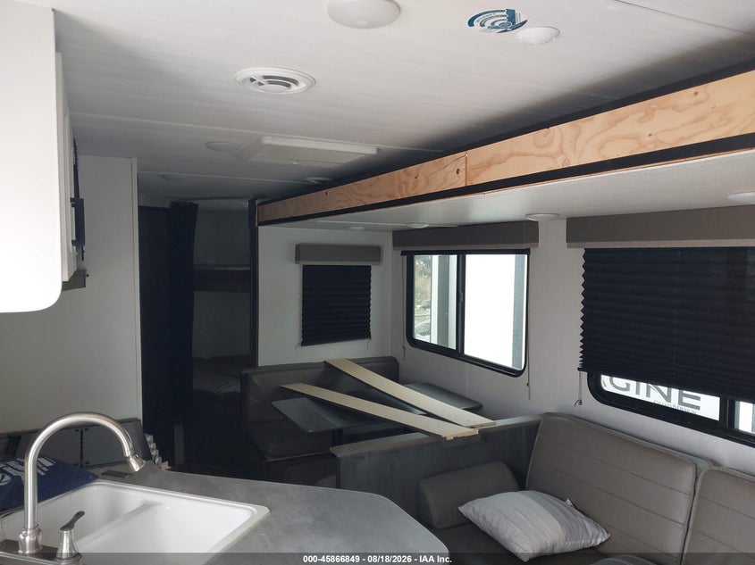 2022 KEYSTONE RV HIDEOUT auction photo 5