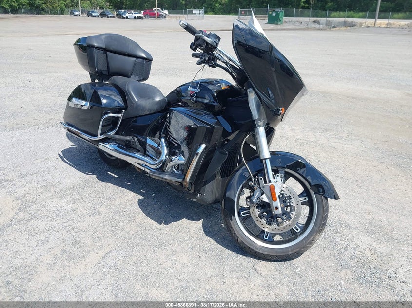 2013 Victory Motorcycles Cross Country