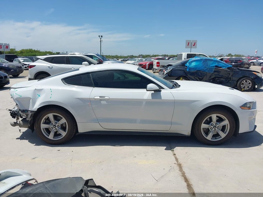 FORD MUSTANG - zdjęcie 14