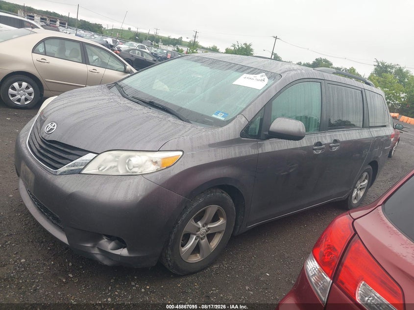 2011 Toyota Sienna, Удар спереду, IAAI, VIN 5TDKK3DC0BS022489 — фото 2
