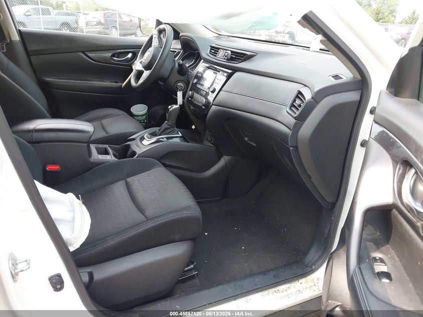 2017 NISSAN ROGUE auction photo 5