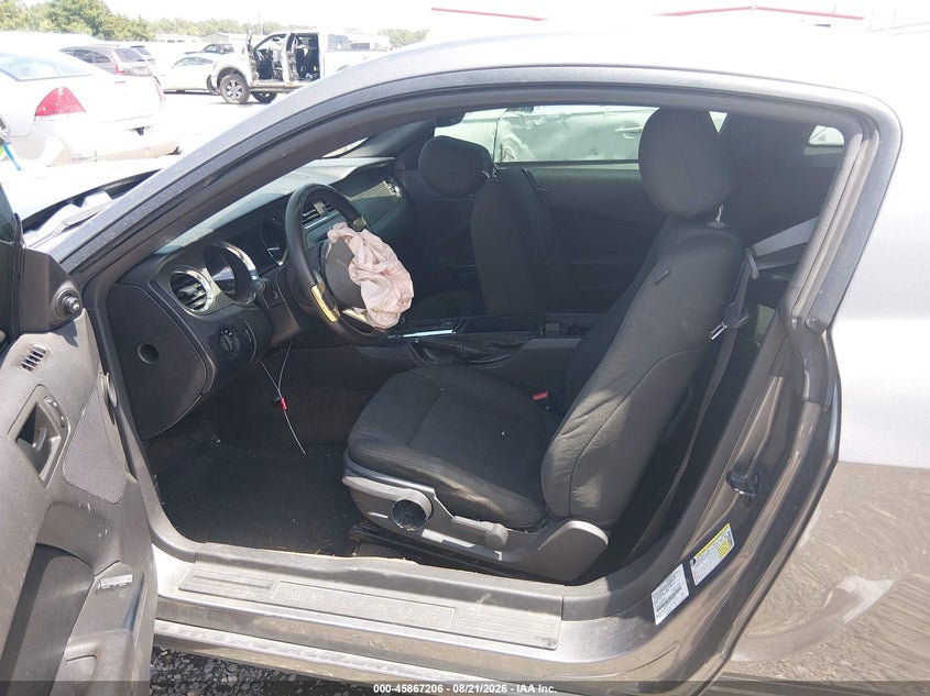 2013 FORD MUSTANG auction photo 5