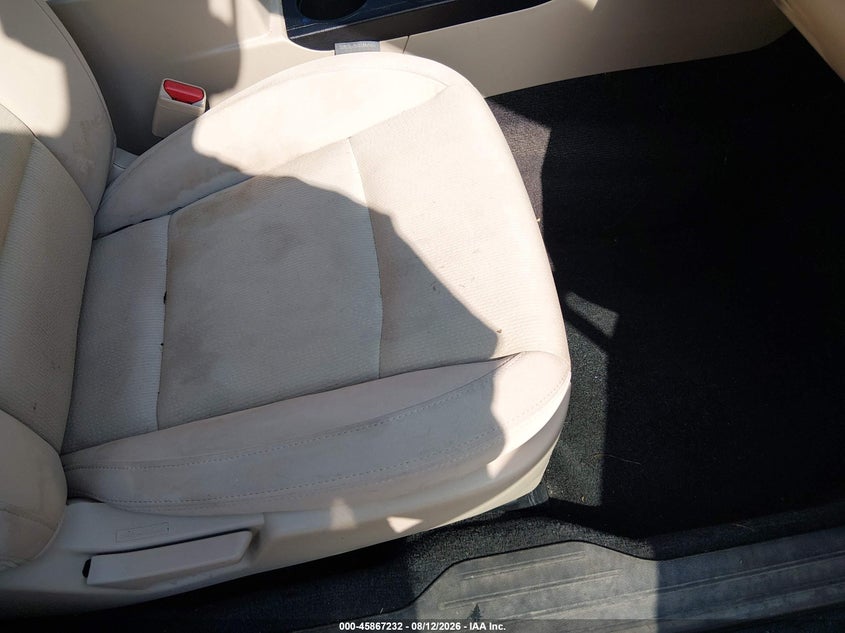 2015 SUBARU LEGACY auction photo 5