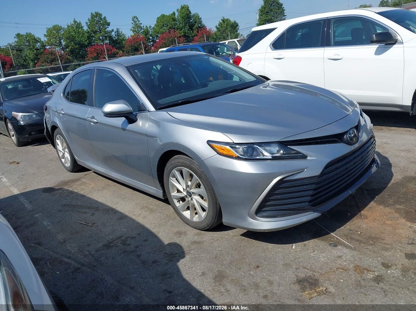 TOYOTA CAMRY - zdjęcie 1