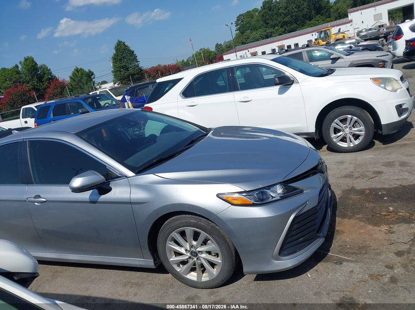 TOYOTA CAMRY - zdjęcie 13