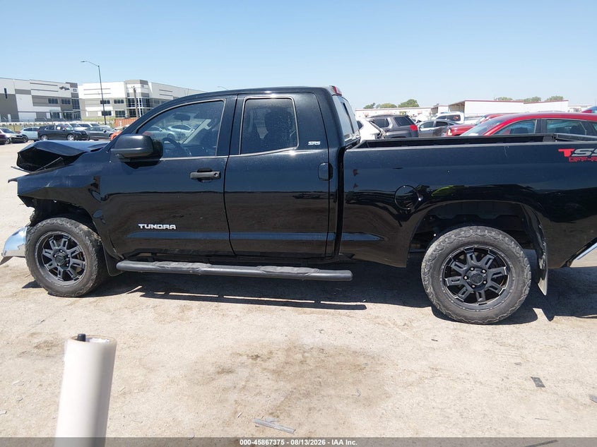 TOYOTA TUNDRA - zdjęcie 14