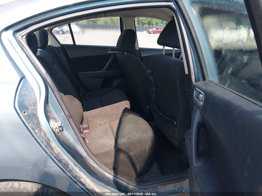 MAZDA MAZDA3 2011 VIN JM1BL1VF9B1442789
