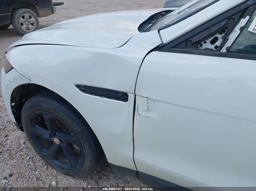 JAGUAR F-PACE 2018 VIN SADCJ2FX4JA254014