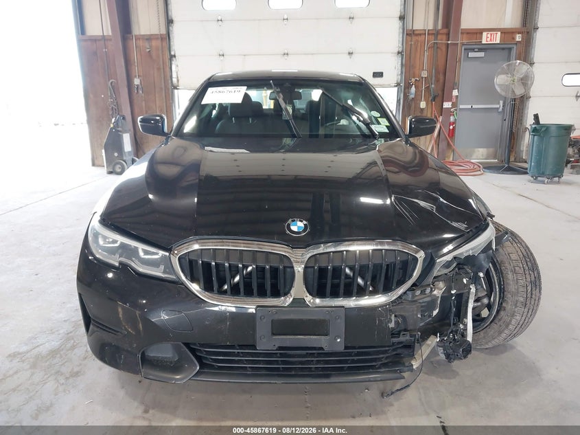 BMW 330I - zdjęcie 12