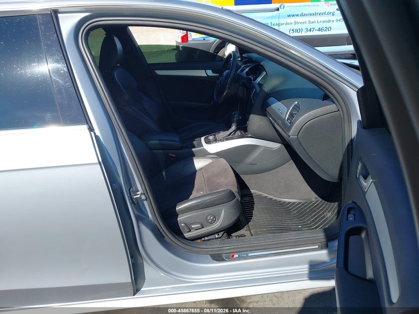 2010 AUDI A4 auction photo 5