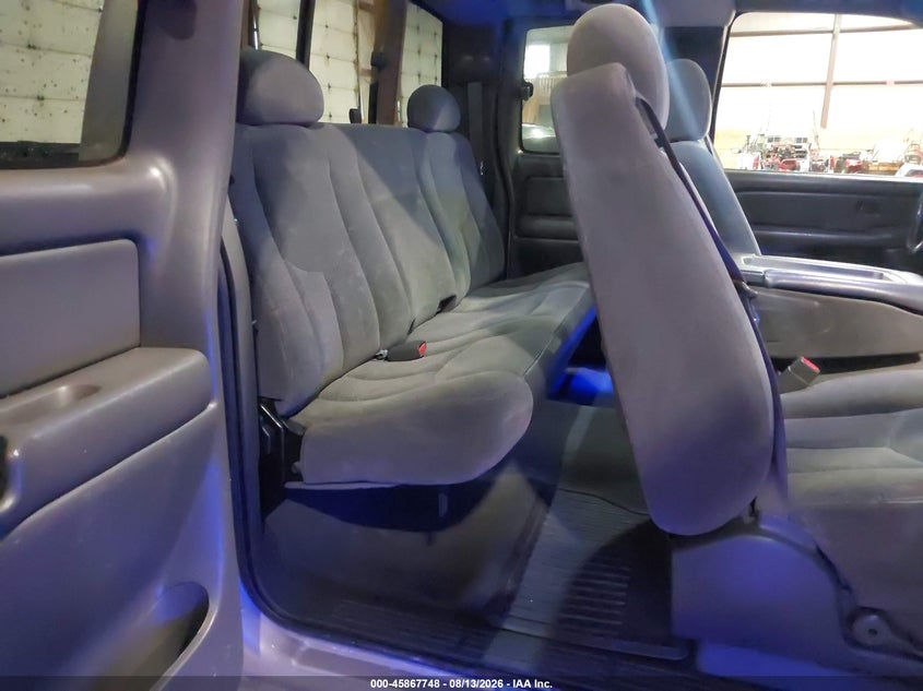 2004 CHEVROLET SILVERADO PICKUP 5.3L V-8 295HP