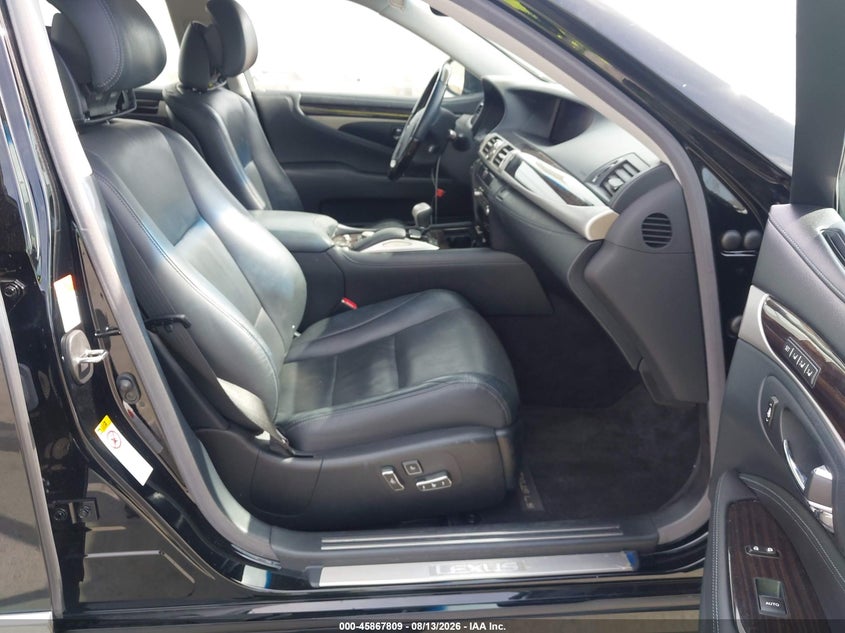 2016 LEXUS LS 460 auction photo 5