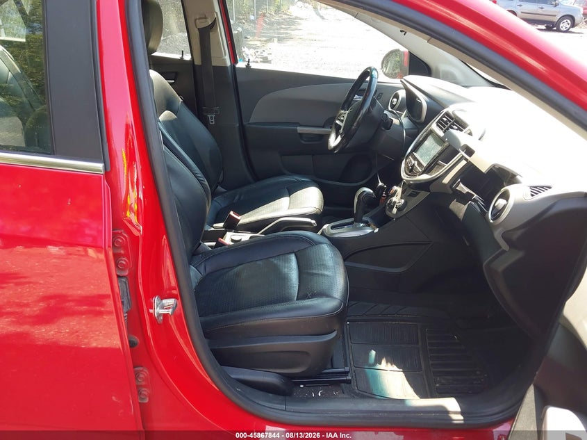 2017 CHEVROLET SONIC auction photo 5
