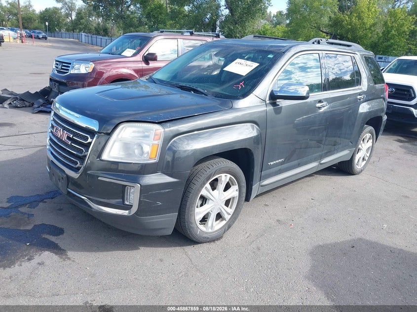 2017 GMC TERRAIN SLE-2 · Photo 2