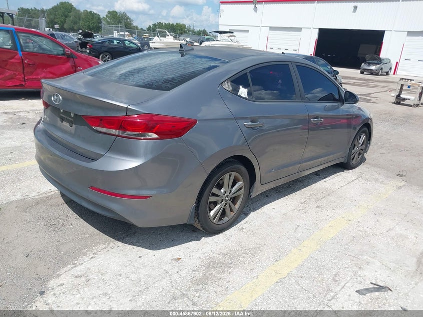 2018 HYUNDAI ELANTRA auction photo 4