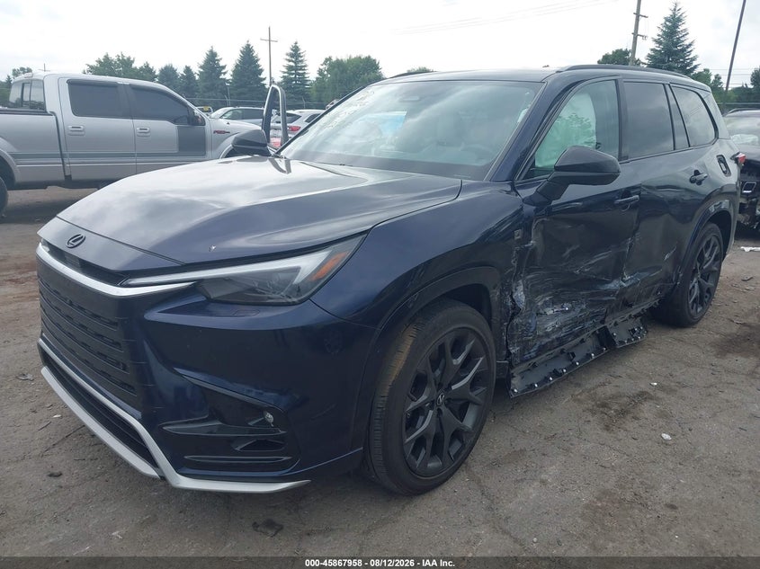2025 Lexus TX, Left Side, IAAI, VIN 5TDABAB69SS011228 — photo 2