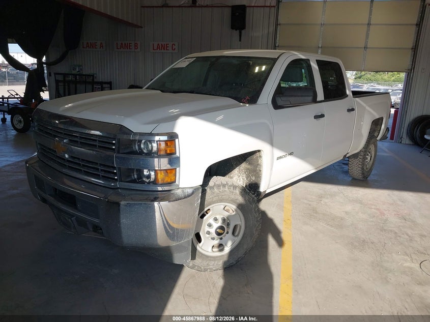 2017 Chevrolet Silverado, Звичайний знос, IAAI, VIN 1GC1KUEG8HF223567 — фото 2