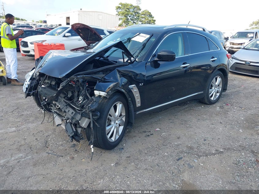 2014 INFINITI QX70 auction photo 2