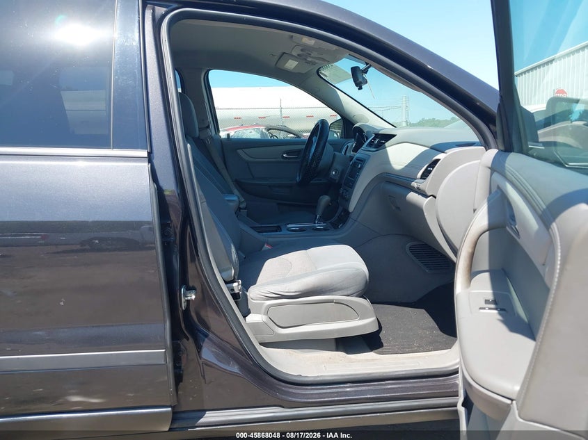 2017 CHEVROLET TRAVERSE auction photo 5