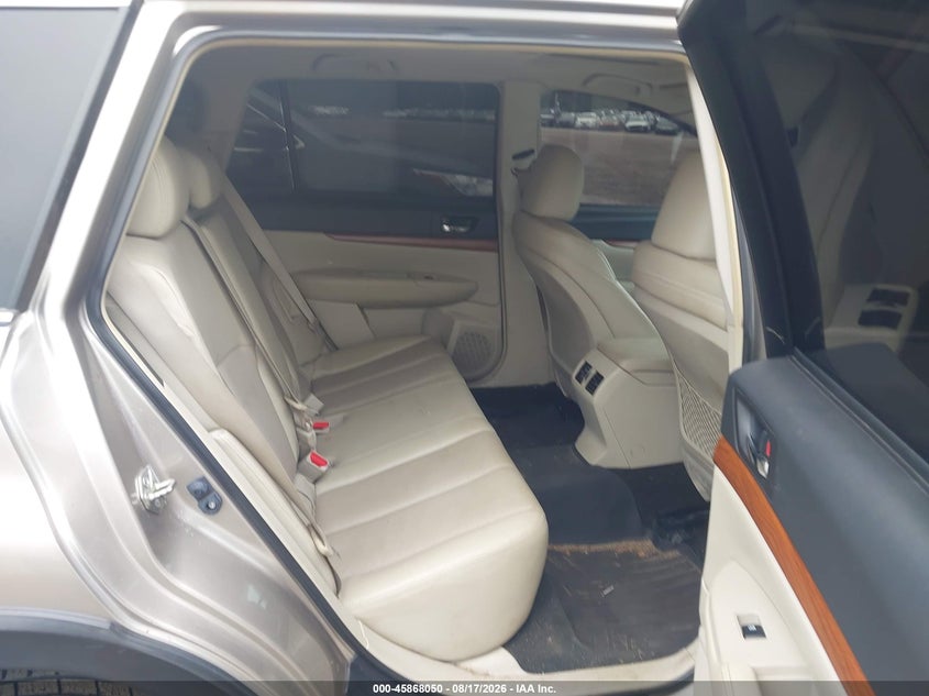 2014 SUBARU OUTBACK auction photo 8