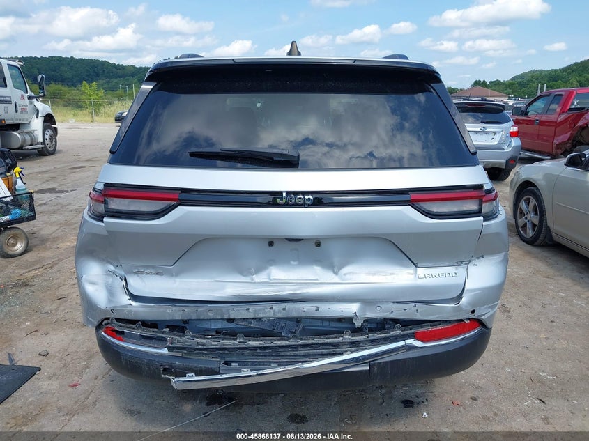 JEEP GRAND CHEROKEE - zdjęcie 17