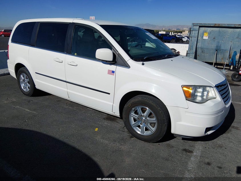 2009 CHRYSLER TOWN & COUNTRY auction photo 1