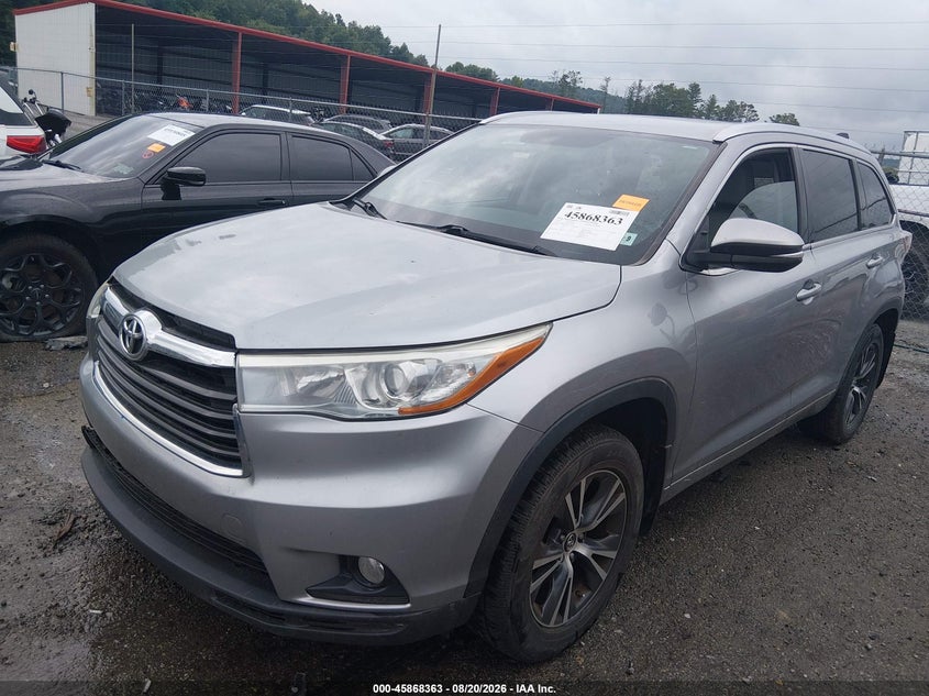 2016 Toyota Highlander, Перёд и зад, IAAI, VIN 5TDJKRFH0GS352017 — фото 2