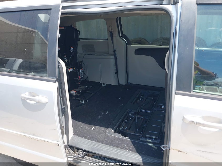 DODGE GRAND CARAVAN 2011 VIN 2D4RN3DG5BR621571