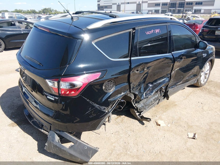 Vin: 1fmcu0jd6huc95043, lot: 46367368, ford escape titanium 20174