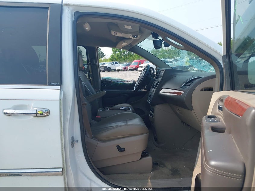 CHRYSLER TOWN & COUNTRY 2013 VIN 2C4RC1CG1DR820161