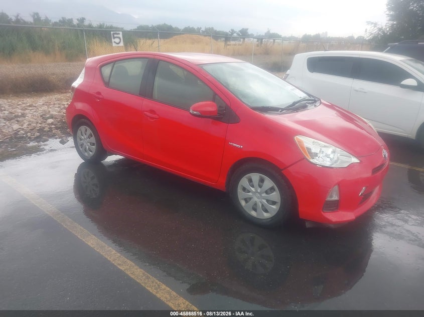 2014 TOYOTA PRIUS C auction photo 1