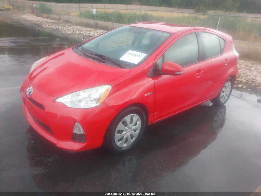 2014 TOYOTA PRIUS C auction photo 2