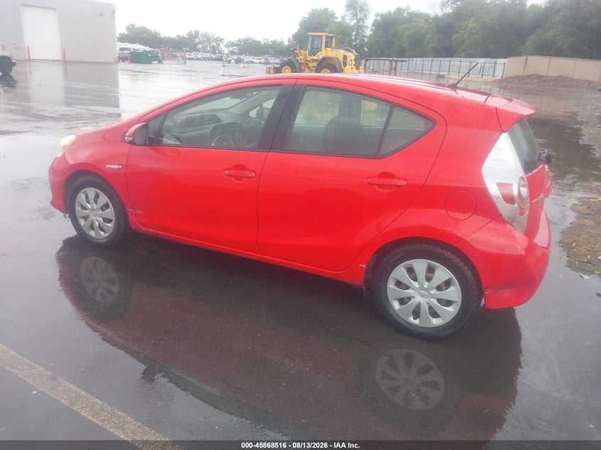 2014 TOYOTA PRIUS C auction photo 3