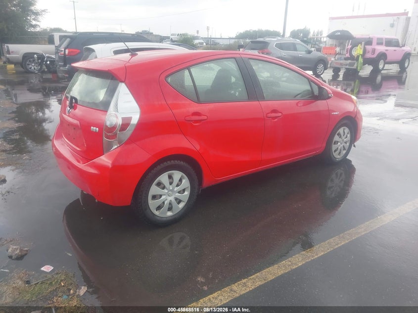 2014 TOYOTA PRIUS C auction photo 4