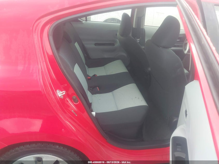 2014 TOYOTA PRIUS C auction photo 7