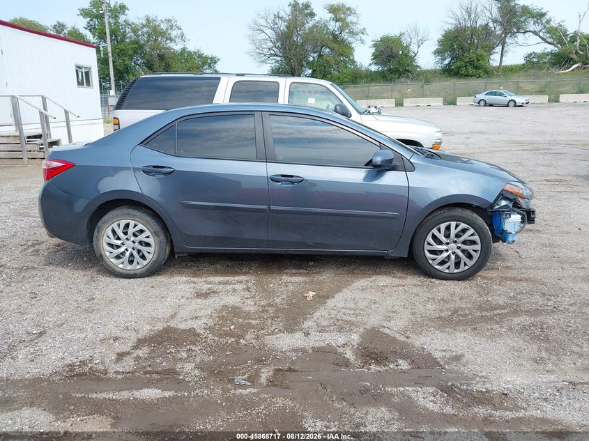 TOYOTA COROLLA - zdjęcie 14