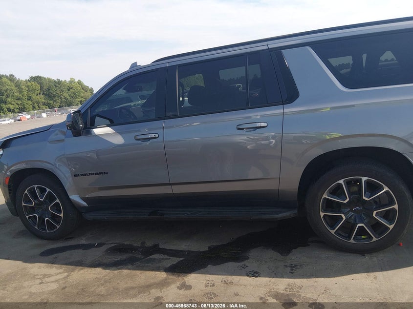 CHEVROLET SUBURBAN - zdjęcie 14