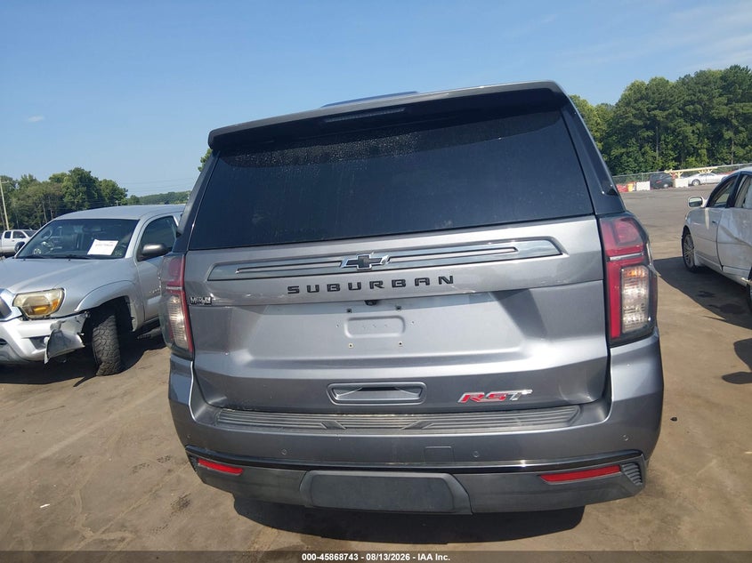 CHEVROLET SUBURBAN - zdjęcie 16
